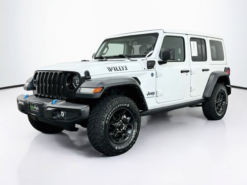 Used 2023 Jeep Wrangler Unlimited w/ Sun & Screen Package AWD/4WD image 3