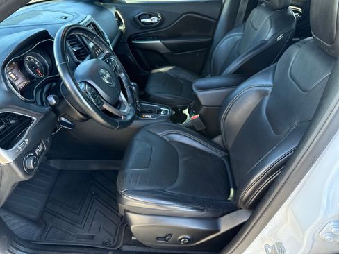 Used 2021 Jeep Cherokee Latitude Lux 80th Anniv w/ Quick Order Package 26U 80TH image 10