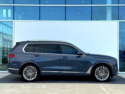 Certified 2024 BMW X7 xDrive40i w/ Climate Comfort Package AWD/4WD image 3