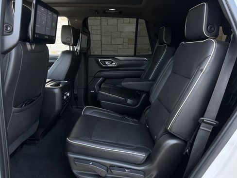 Used 2021 GMC Yukon SLT w/ SLT Luxury Plus Package AWD/4WD image 27