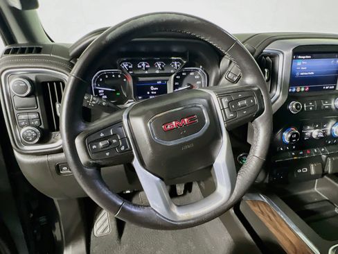 Used 2021 GMC Sierra 1500 SLT w/ SLT Premium Package RWD image 16