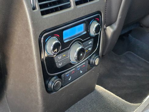 Used 2019 Jaguar F-PACE Portfolio image 20