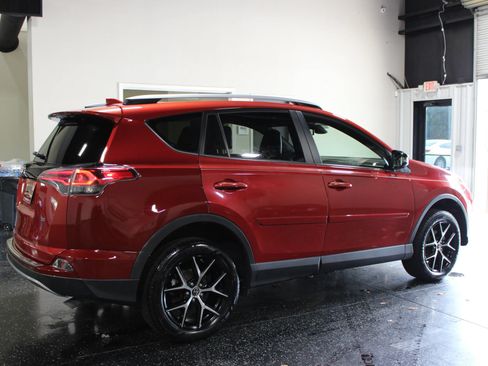 Used 2017 Toyota RAV4 SE w/ Power Extra Value Package FWD image 3