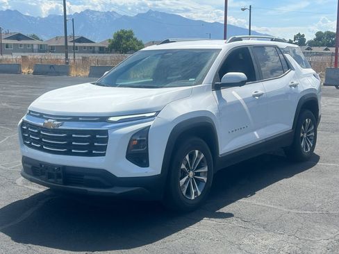 Used 2025 Chevrolet Equinox LT w/ Convenience Package II AWD/4WD image 7