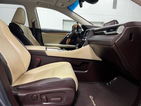 Used 2019 Lexus RX 350L Luxury image 28