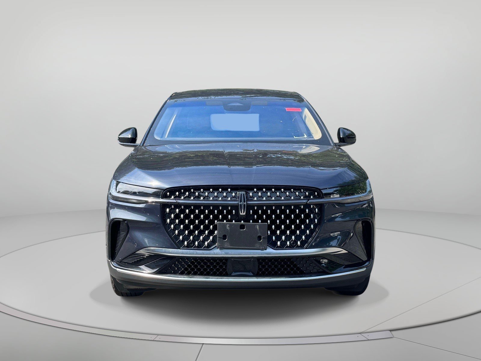 Used 2024 Lincoln Nautilus Premier AWD/4WD image 2
