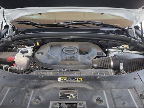 Used 2023 Jeep Grand Cherokee Overland AWD/4WD image 46