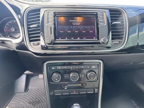 Used 2019 Volkswagen Beetle 2.0T SE image 26