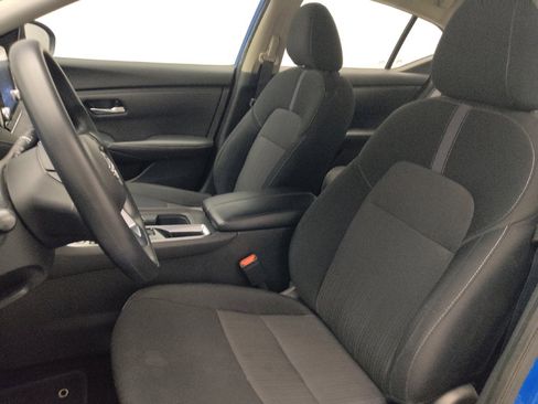 Used 2024 Nissan Sentra SV FWD image 17