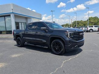 Used 2024 GMC Sierra 1500 Elevation video 2