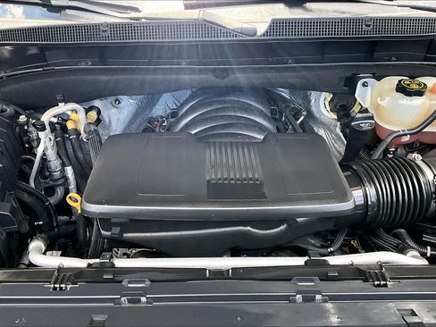 Used 2021 Chevrolet Tahoe RST w/ Luxury Package RWD image 32