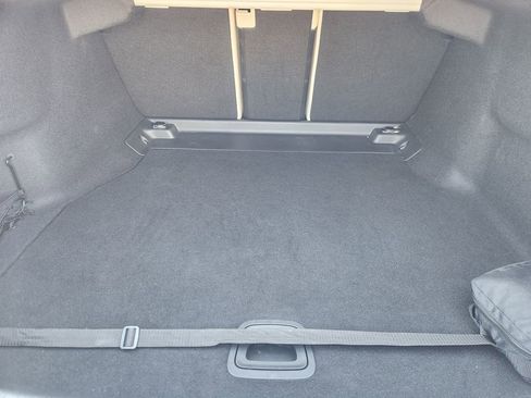 Used 2025 Mercedes-Benz C 300 Sedan image 31