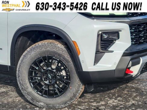 New 2026 Chevrolet Traverse Z71 w/ Enhanced Driving Package image 3