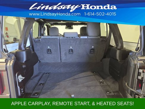 Used 2025 Jeep Wrangler Unlimited Sahara AWD/4WD image 7