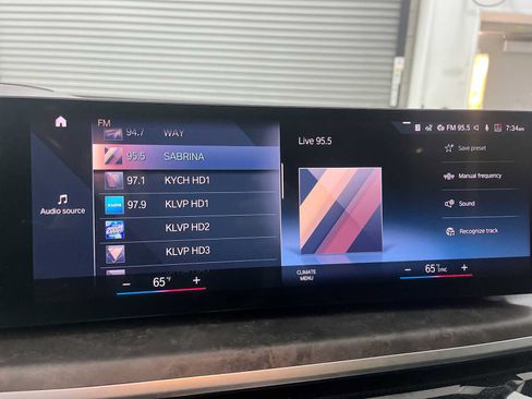 Used 2023 BMW X7 xDrive40i w/ Premium Package AWD/4WD image 18