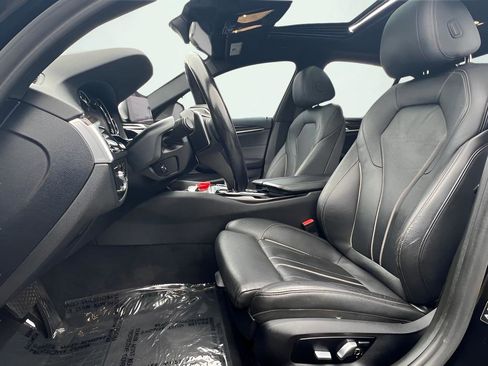 Used 2019 BMW 530i xDrive w/ Convenience Package image 14