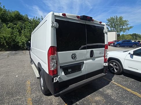 Used 2025 RAM ProMaster 2500 w/ U-Haul Equipment Group FWD image 5