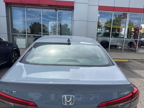 Used 2024 Honda Civic Sport image 4