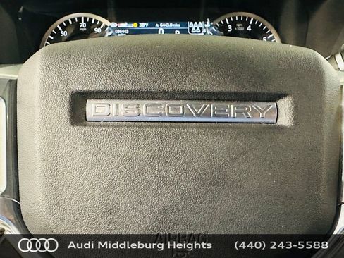 Used 2023 Land Rover Discovery S R-Dynamic image 16