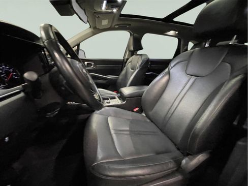 Used 2021 Kia Sorento S w/ Panoramic Sunroof Package image 13
