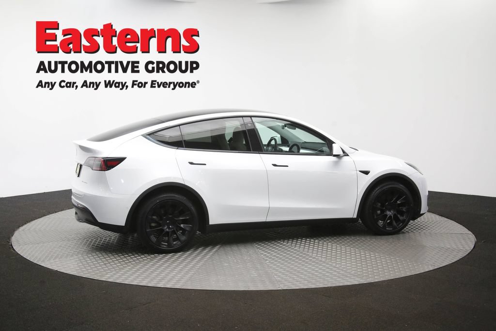 Used 2022 Tesla Model Y Long Range AWD/4WD image 40