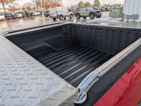 Used 2005 GMC Sierra 2500 SLE w/ Skid Plate Package image 19