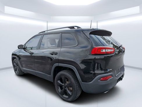Used 2017 Jeep Cherokee Altitude image 5