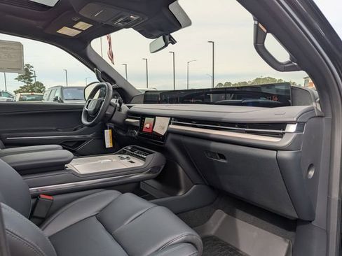 New 2025 Lincoln Navigator Reserve w/ Jet Appearance Package image 28