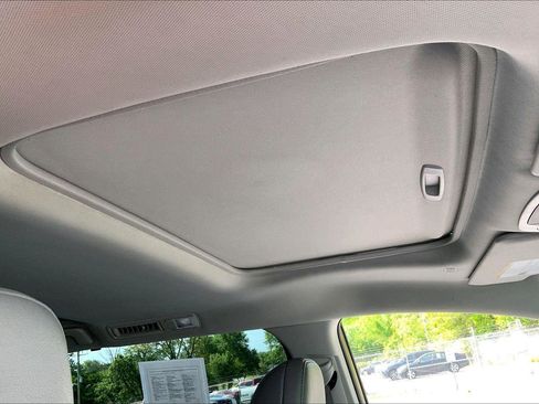 Used 2022 Toyota Sienna XLE FWD image 21