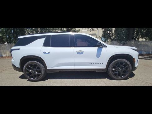 Used 2024 Chevrolet Traverse RS FWD image 7