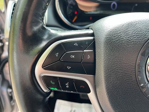 Used 2019 Jeep Grand Cherokee Limited AWD/4WD image 13
