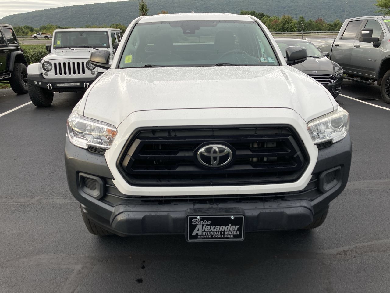 Used 2020 Toyota Tacoma SR AWD/4WD image 2