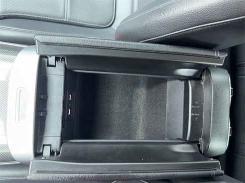 Used 2024 Mercedes-Benz C 300 Sedan image 38