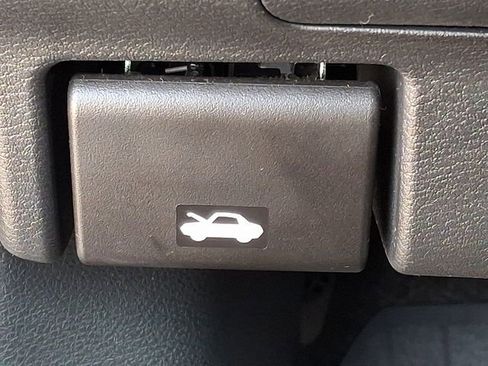 Certified 2025 Nissan Kicks S image 26