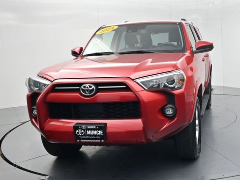 Used 2024 Toyota 4Runner SR5 AWD/4WD image 3