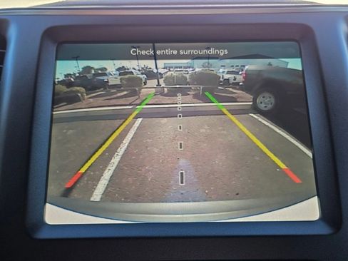 Used 2019 Jeep Cherokee Trailhawk image 17