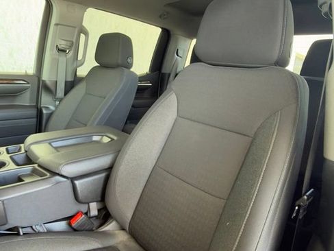 Used 2024 GMC Sierra 1500 Elevation AWD/4WD image 2