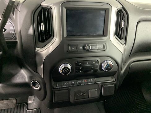 Used 2025 GMC Sierra 1500 Pro w/ Convenience Package image 13