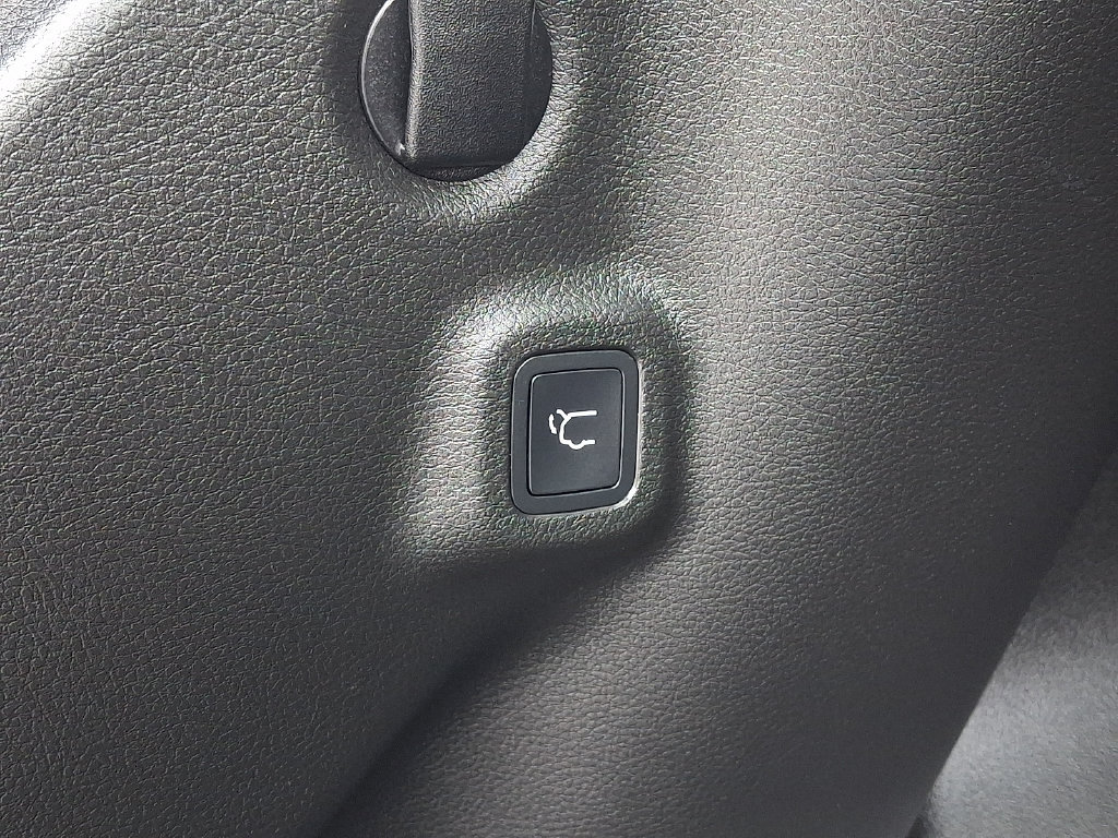 Used 2022 Jeep Compass Latitude w/ Convenience Group AWD/4WD image 29