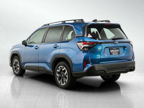 Used 2025 Subaru Forester Premium AWD/4WD image 3