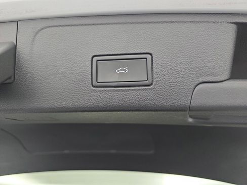 Used 2024 Volkswagen Atlas Cross Sport SEL R-Line AWD/4WD image 43