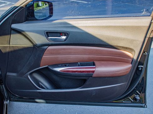 Used 2015 Acura TLX FWD image 22