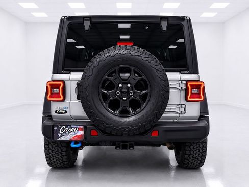 Used 2023 Jeep Wrangler Unlimited Rubicon 4xe AWD/4WD image 12