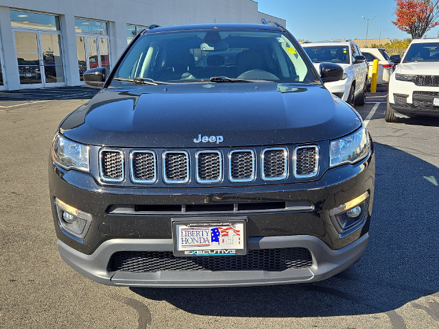 Used 2019 Jeep Compass Latitude w/ Popular Equipment Group AWD/4WD image 2
