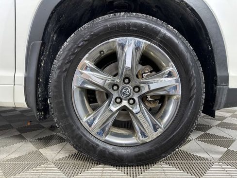 Used 2018 Toyota Highlander Limited Platinum image 9