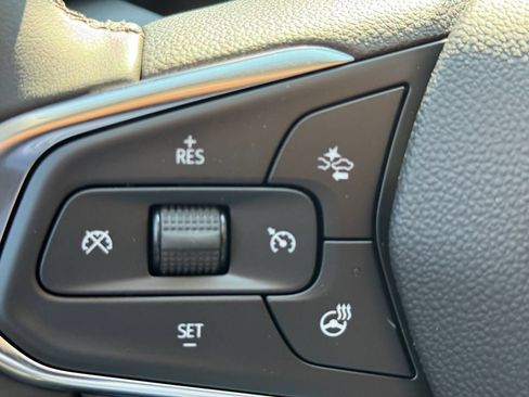 New 2026 Chevrolet Trax LT w/ Sunroof Package FWD image 21