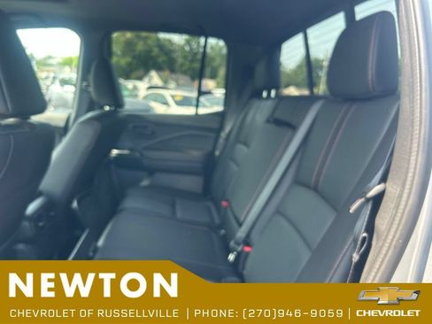 Used 2025 Honda Ridgeline TrailSport image 29