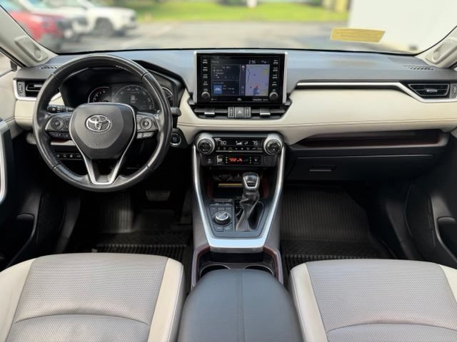 Used 2020 Toyota RAV4 Limited AWD/4WD image 28