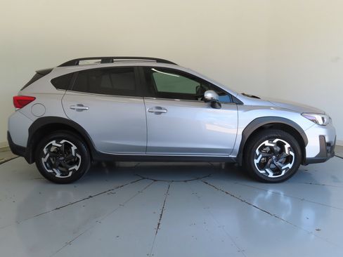 Used 2021 Subaru Crosstrek 2.5i Limited w/ Moonroof Package 2 AWD/4WD image 2