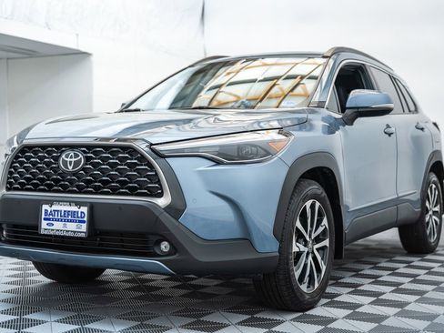 Certified 2024 Toyota Corolla Cross XLE w/ Convenience Package AWD/4WD image 3